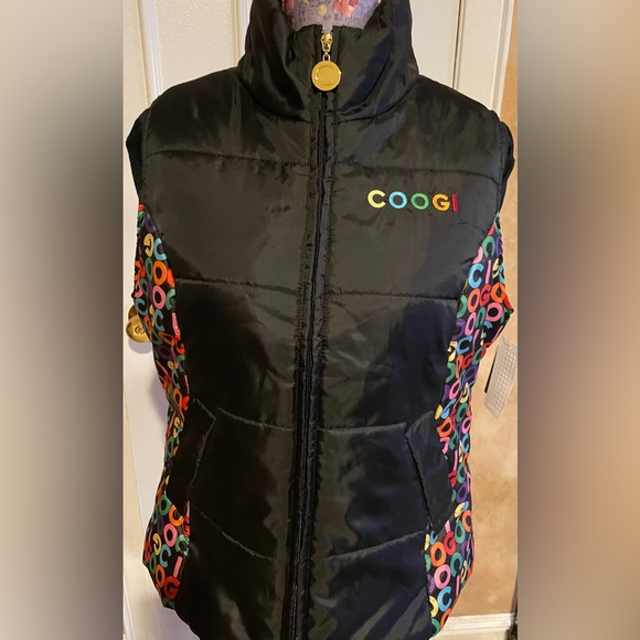 COOGI microfiber outer vest- size large -great piece. NWT - Picture 1 of 6